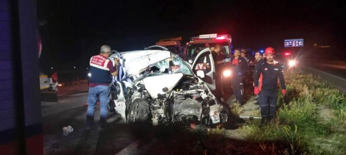 Zincirleme Trafik Kazası 1 Ölü, Çok Sayıda Yaralı 3