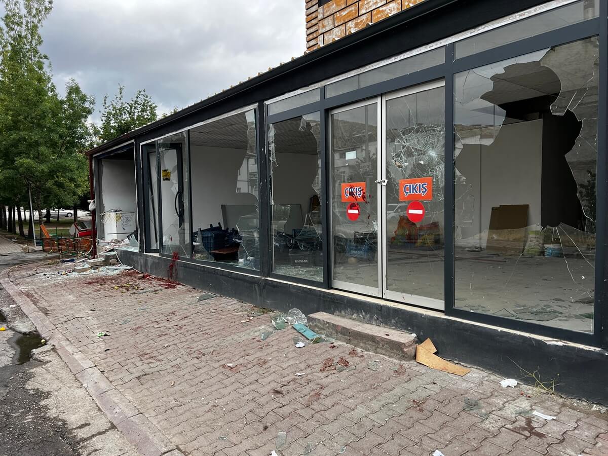 Kayseri’de Hasar Gün Ağarınca Ortaya Çıktı! (3)