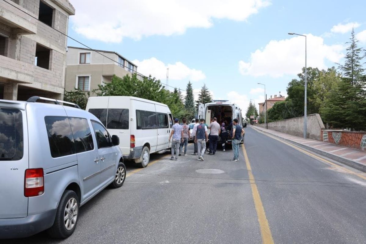 17 Yaşındaki Genç, İnşaattan Aşağıya Düştü! 1