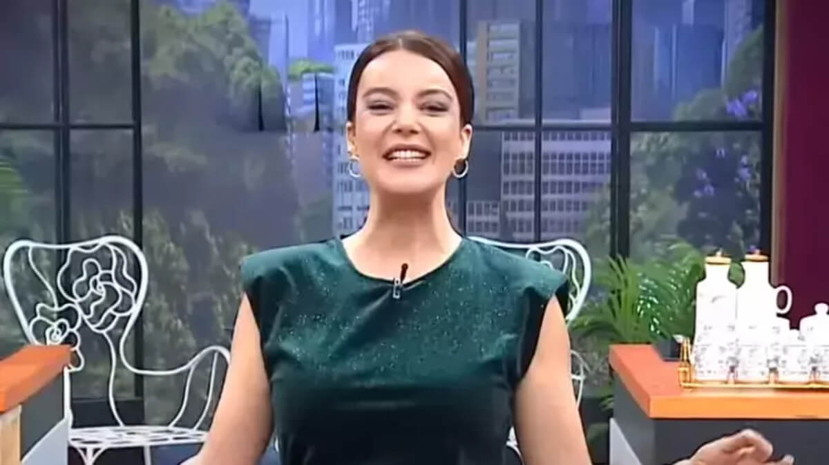 Ünlü Sunucu Kızını Paylaştı! Sosyal Medya Neye Uğradığını Saşırdı!-1
