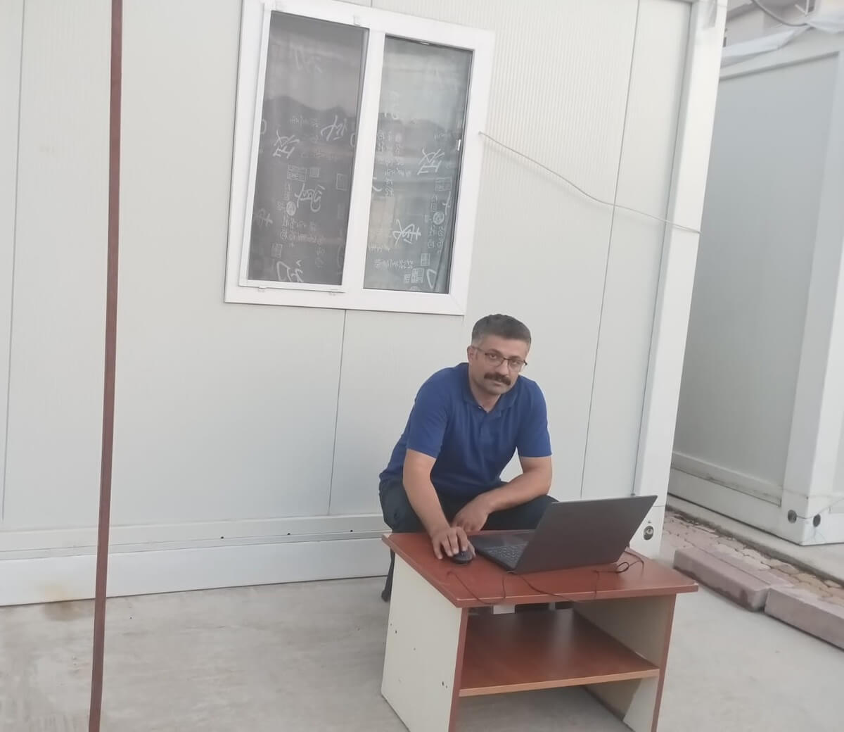 Konteynerde Ders Çalıştı! Enkazı Ayağa Kaldırmak İçin Mimar Oldu!-3