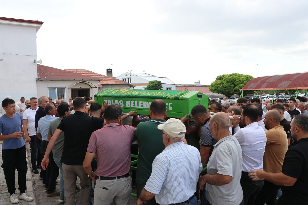 Kayseri'de Acı Olay! Sevgilisinin Babası Tarafından Vurulan Genç Yaşam Mücadelesini Kaybetti!-2