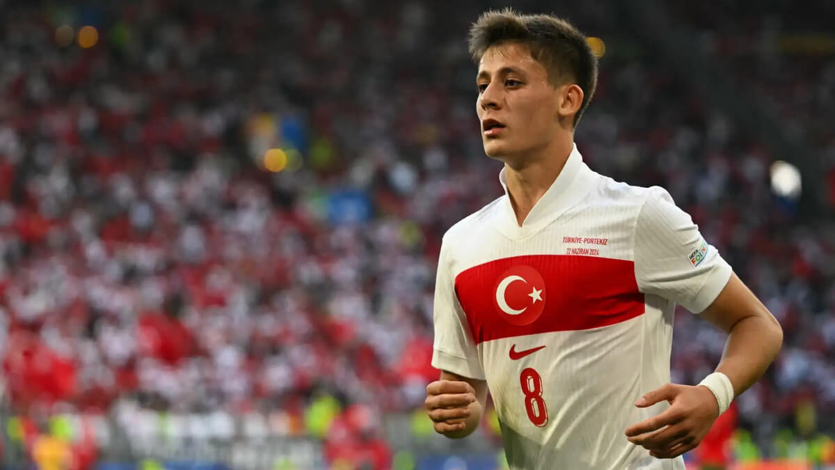 Arda Güler'ın Aile Tablosu Sosyal Medyayı Salladı! Yorum Yağmuruna Tutuldu!-1