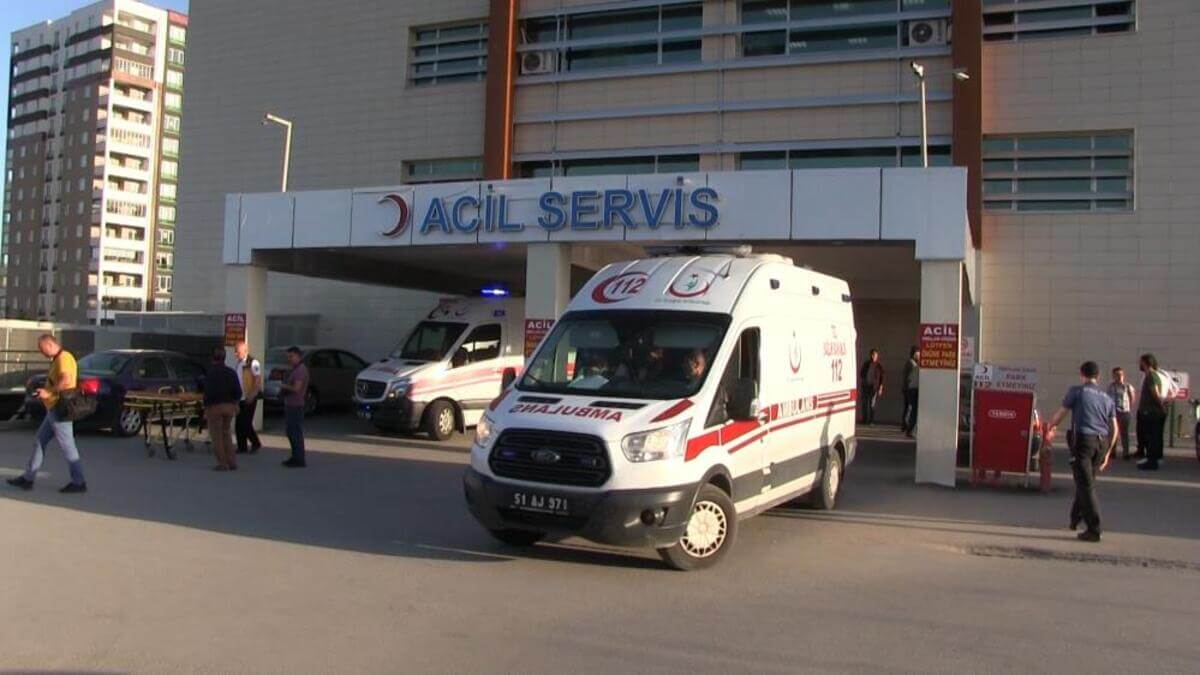 Kuzenlerin Bıçaklı Kavgası Kanlı Bitti! 1 Ölü, 3 Yaralı-1