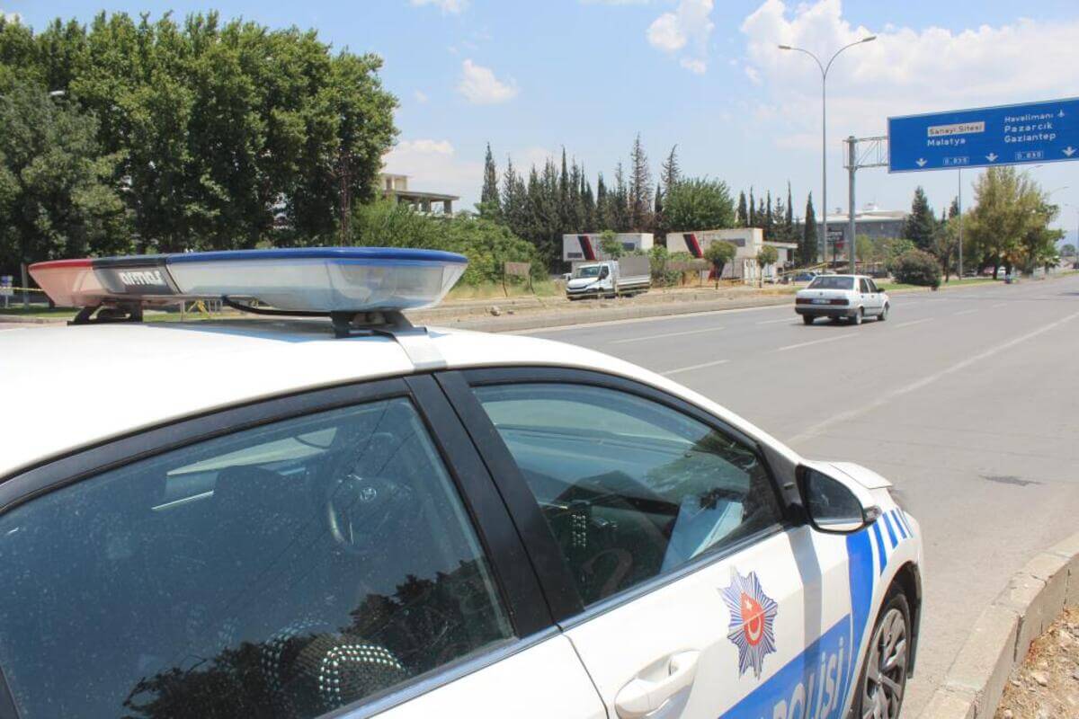 Yola Fırlayan Yaşlı Adam Feci Şekilde Hayatını Kaybetti!-1
