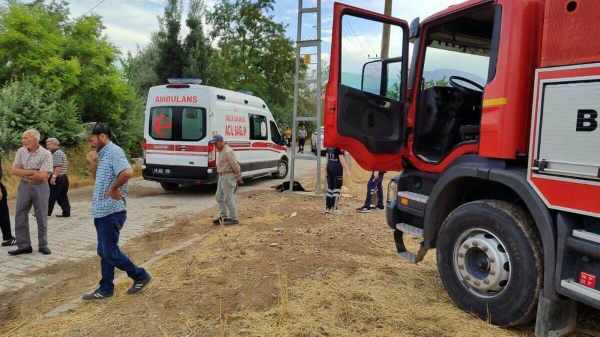 Çıktığı Elektrik Direğinde Akıma Kapılan Gencin Acı Sonu!