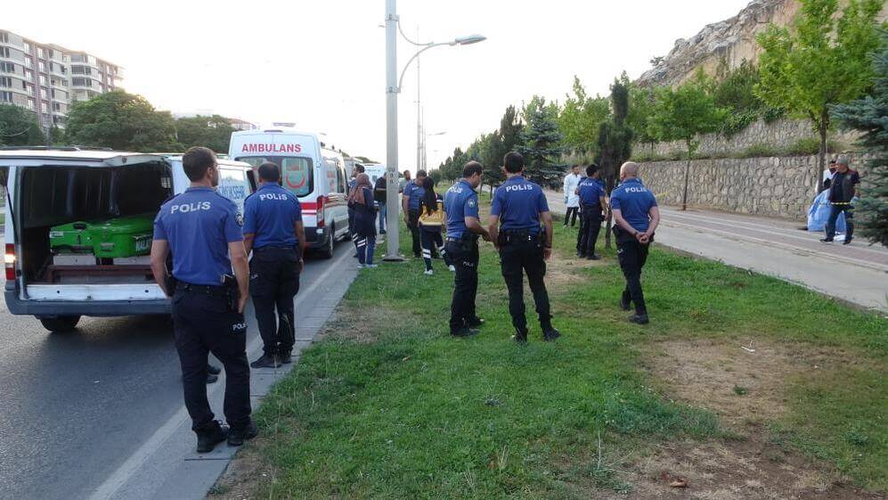 İş Adamının Sır Ölümü! İple Ağaca Asılı Halde Ölü Bulundu!-2