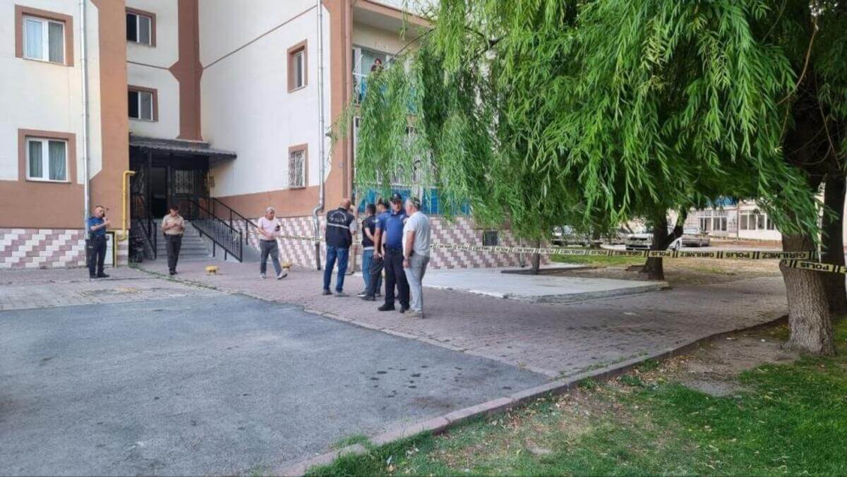 Kayseri’de İki Grup Arasında Şişeli Silahlı Kavga!-1