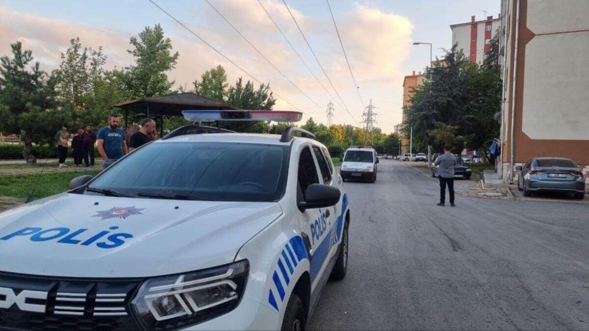 Kayseri’de İki Grup Arasında Şişeli Silahlı Kavga!-3