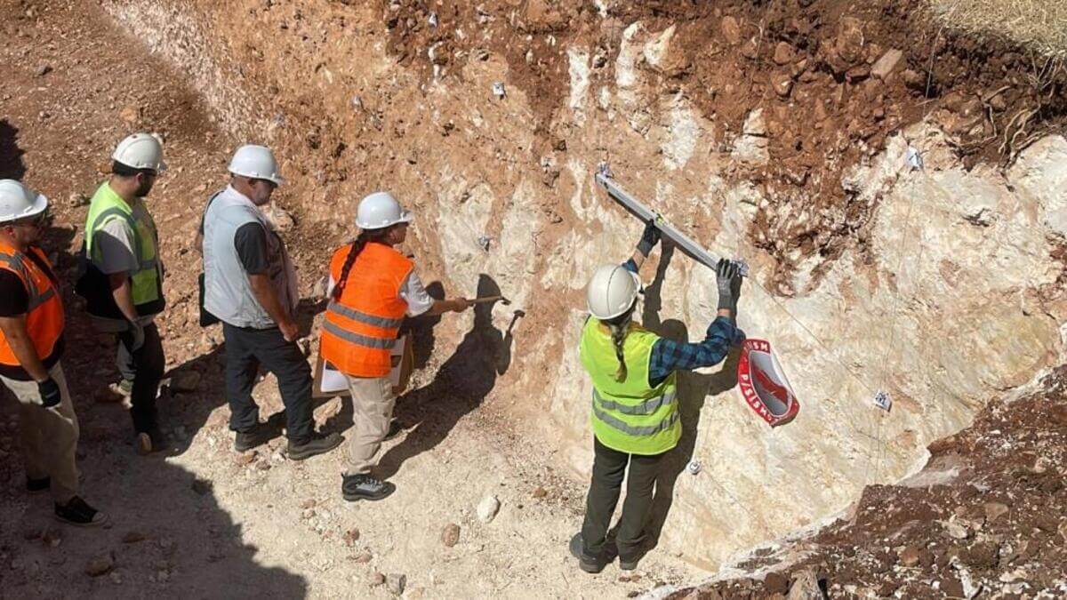 Deprem Uzmanlarından İki İlden Geçen Fay Hattı Hakkında Kritik Açıklama!-1