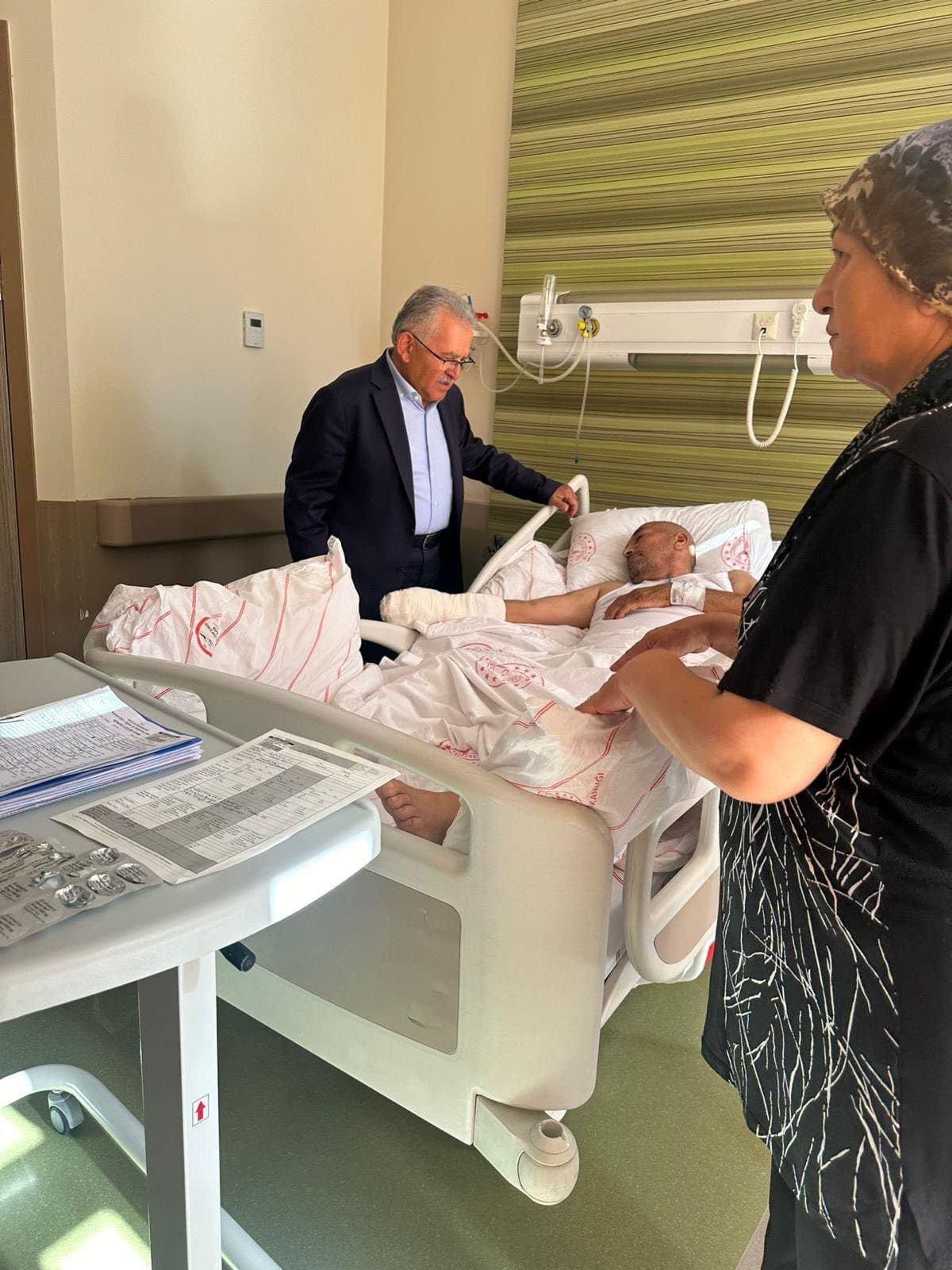 Başkan Büyükkılıç’tan Vurulan Chp’li İsme Ziyaret! 3