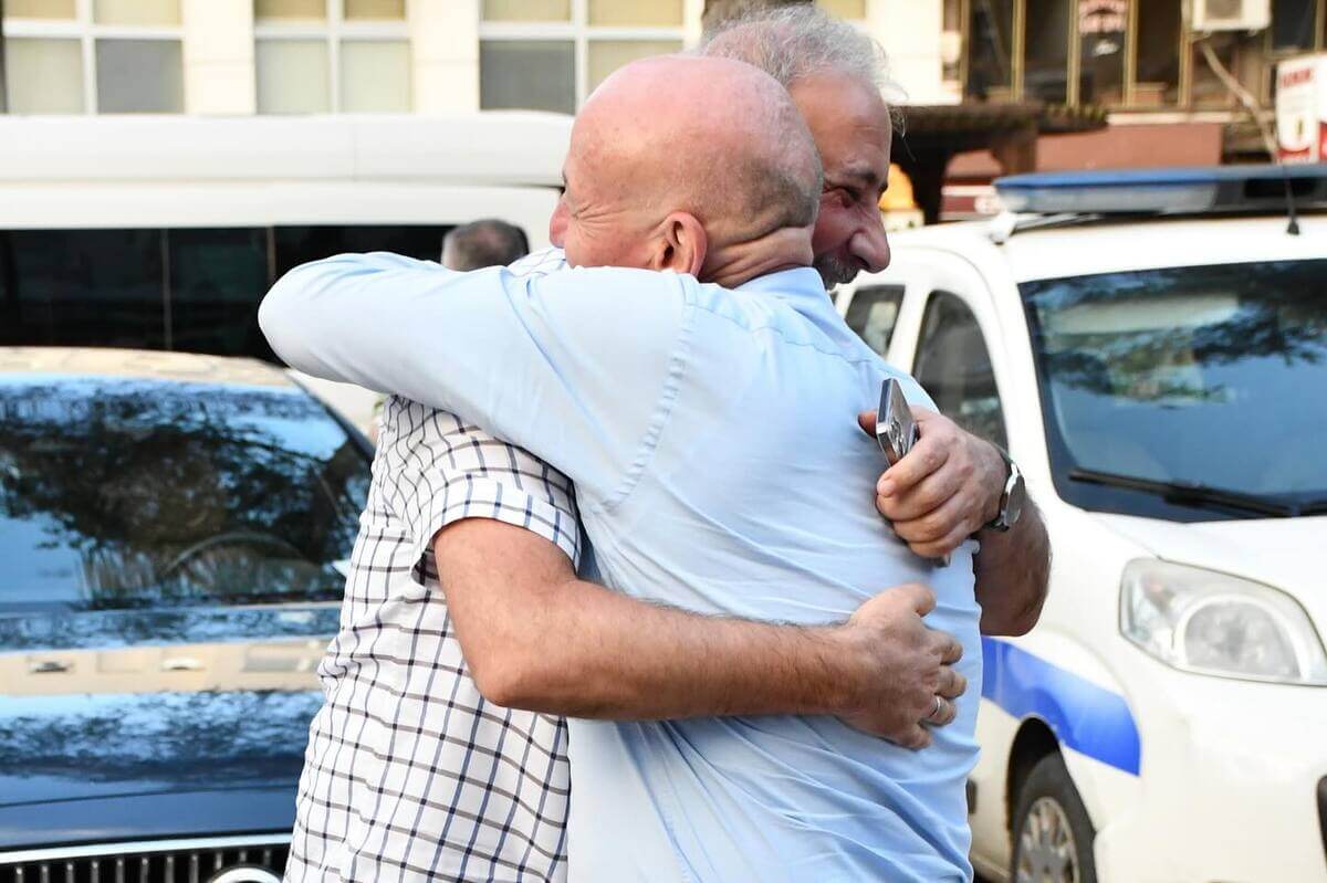 Başkan Karşısında Onu Görünce Önce Duygulandı Sonra Sarıldı! 2 (1)