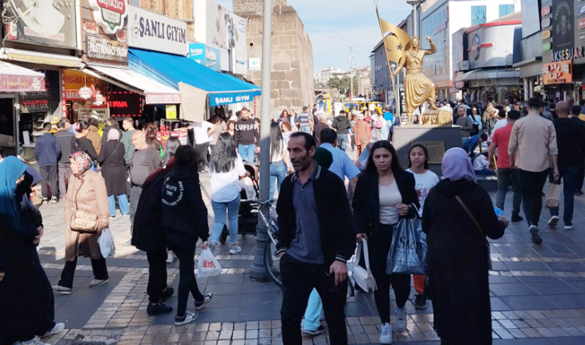 Kalabalık4