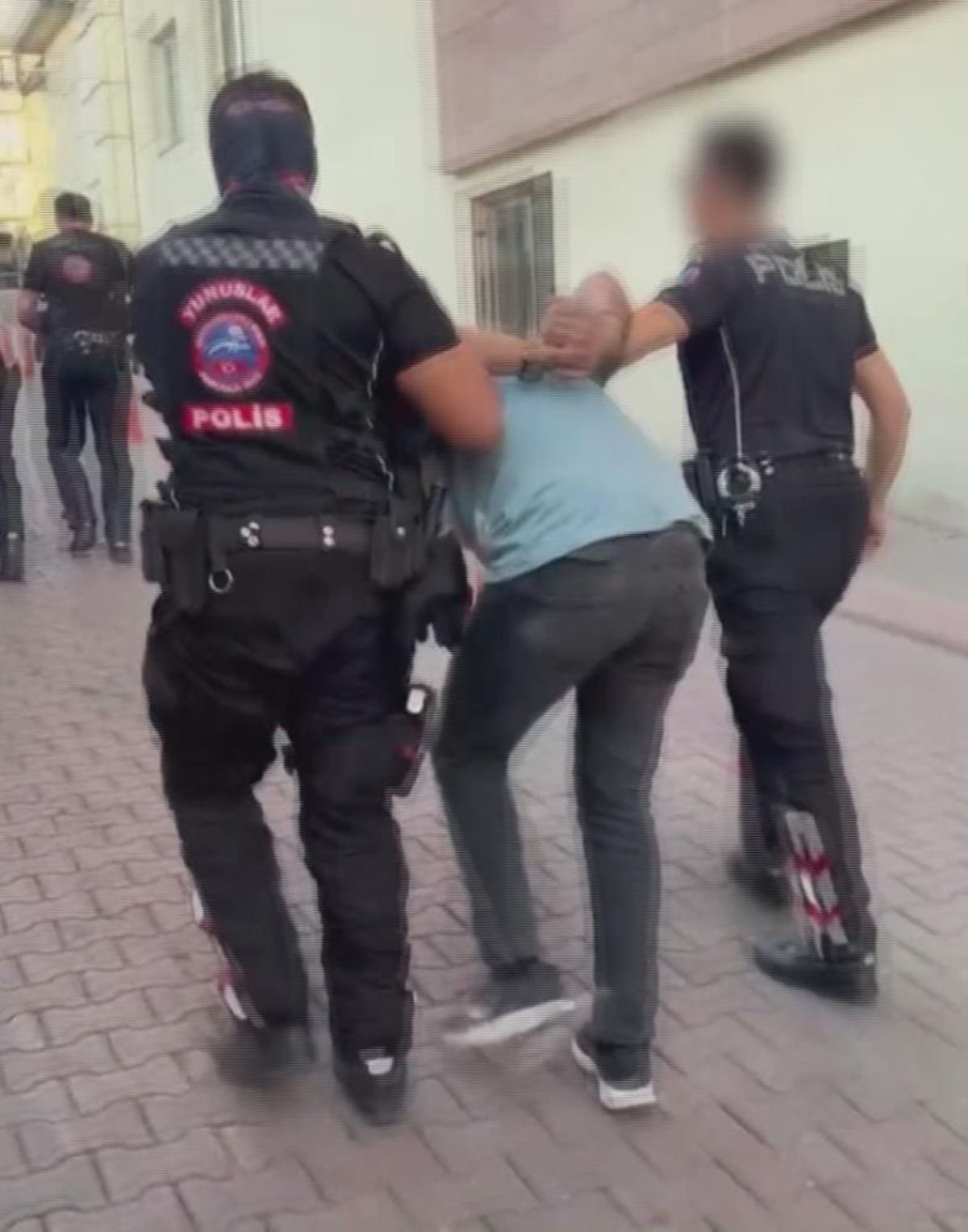 Kayseri’de Suç Makinelerine Baskın Araçtan Bakın Neler Çıktı! 3