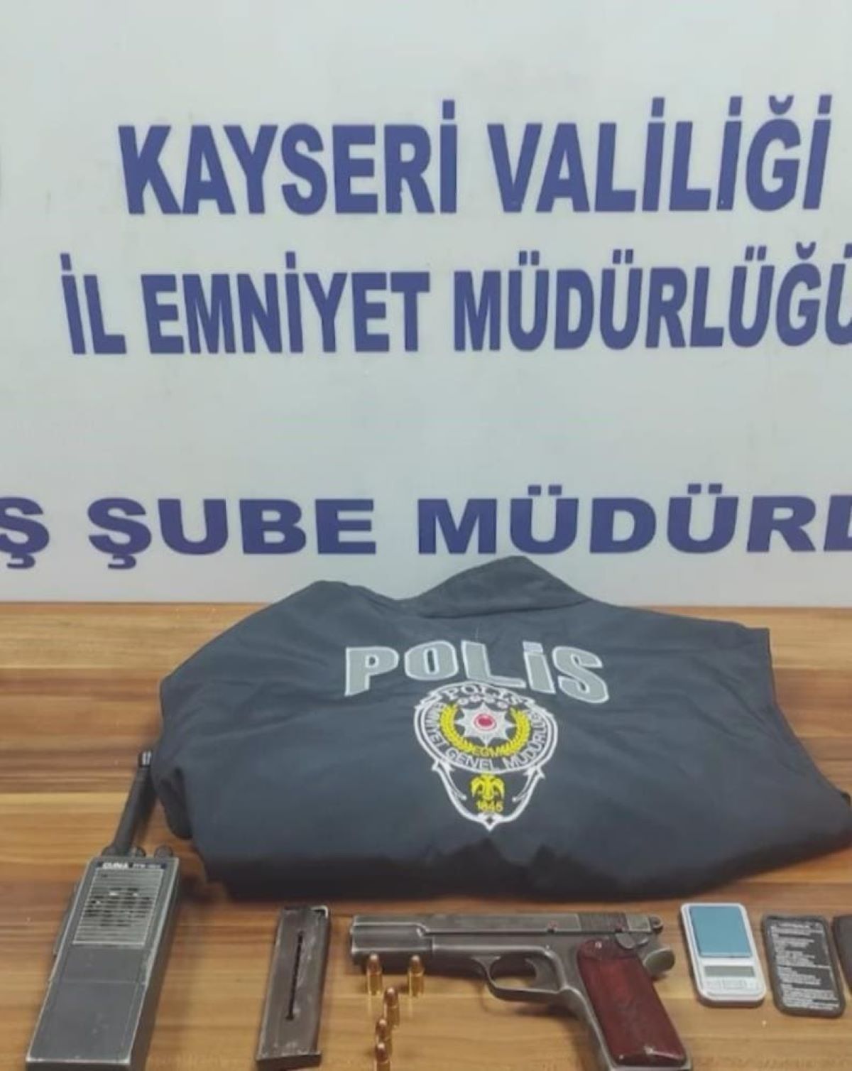 Kayseri’de Suç Makinelerine Baskın Araçtan Bakın Neler Çıktı! 4