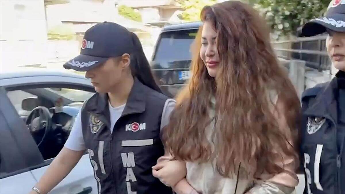 Gözaltına Alınan Fenomen Hakkında İlginç Detaylar! Polisleri Dans Ederek Karşılamış!-2
