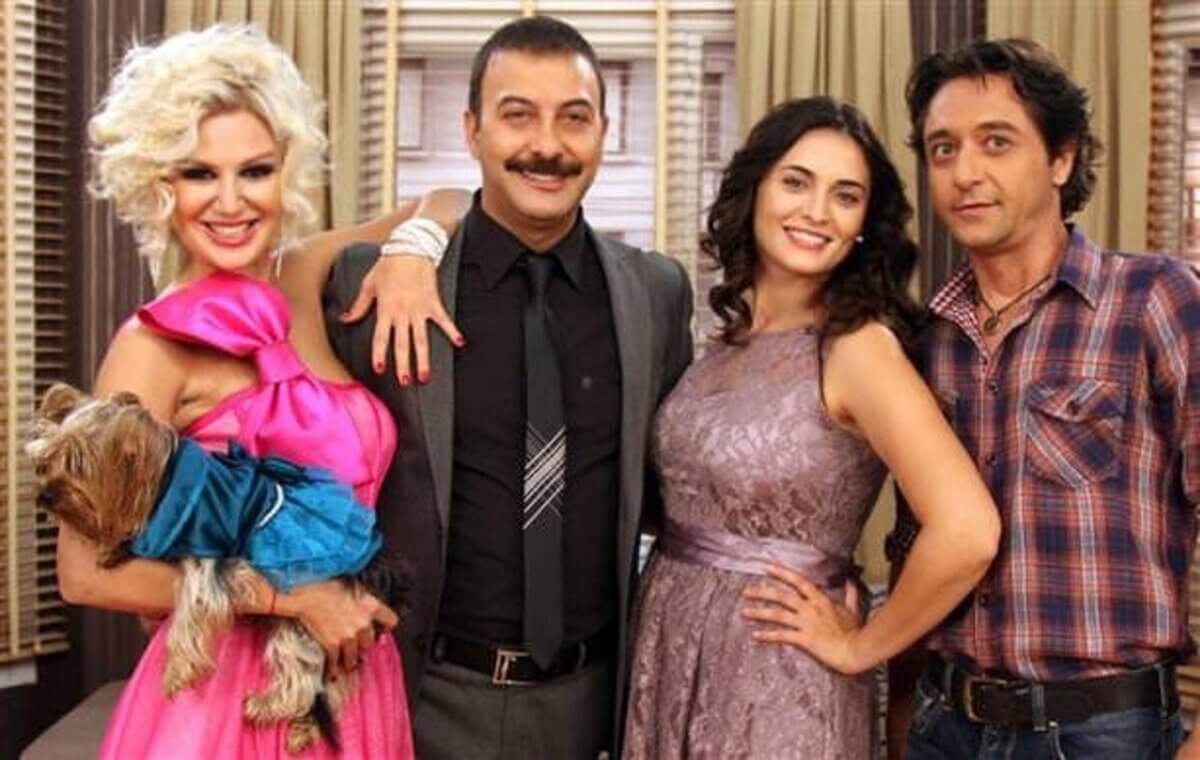 Ünlü Oyuncunun Acı Günü! Kahreden Haberi Sette Aldı!-2