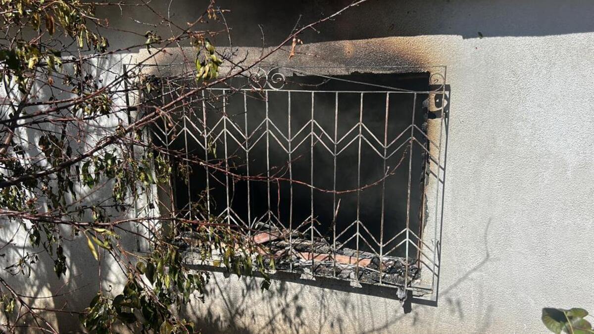 15 Yaşındaki Çocuk Korkusuzca Alevlerin Arasına Daldı!