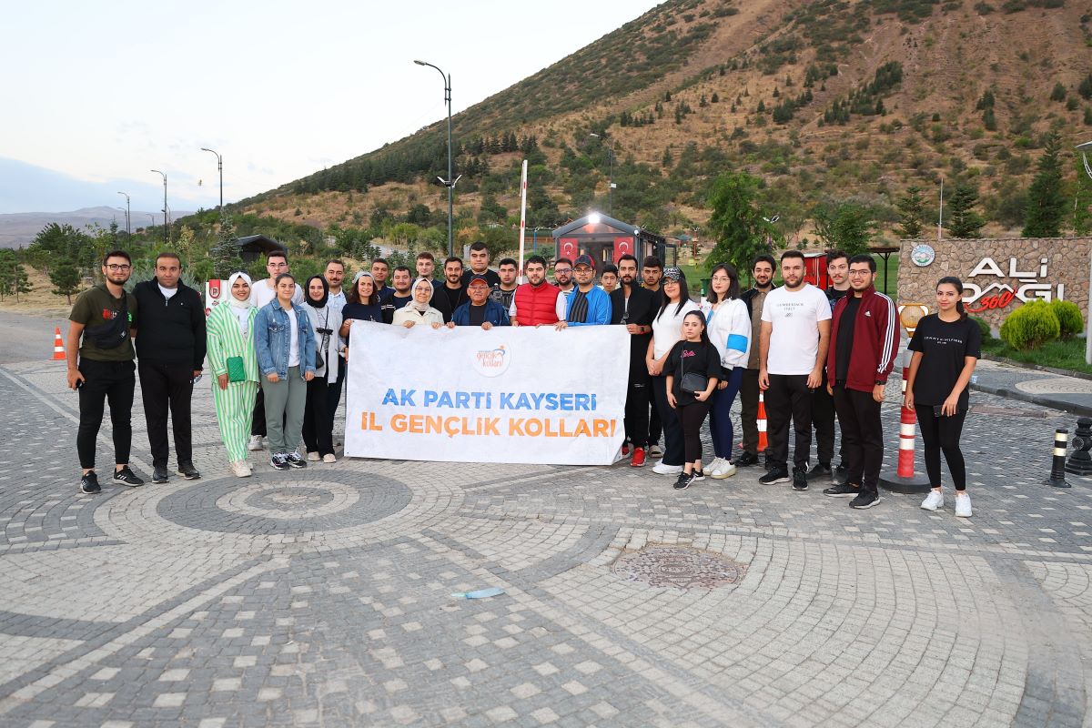 Başkan Büyükkılıç Eşiyle Beraber Bakın Kimlerle Buluştu! 1