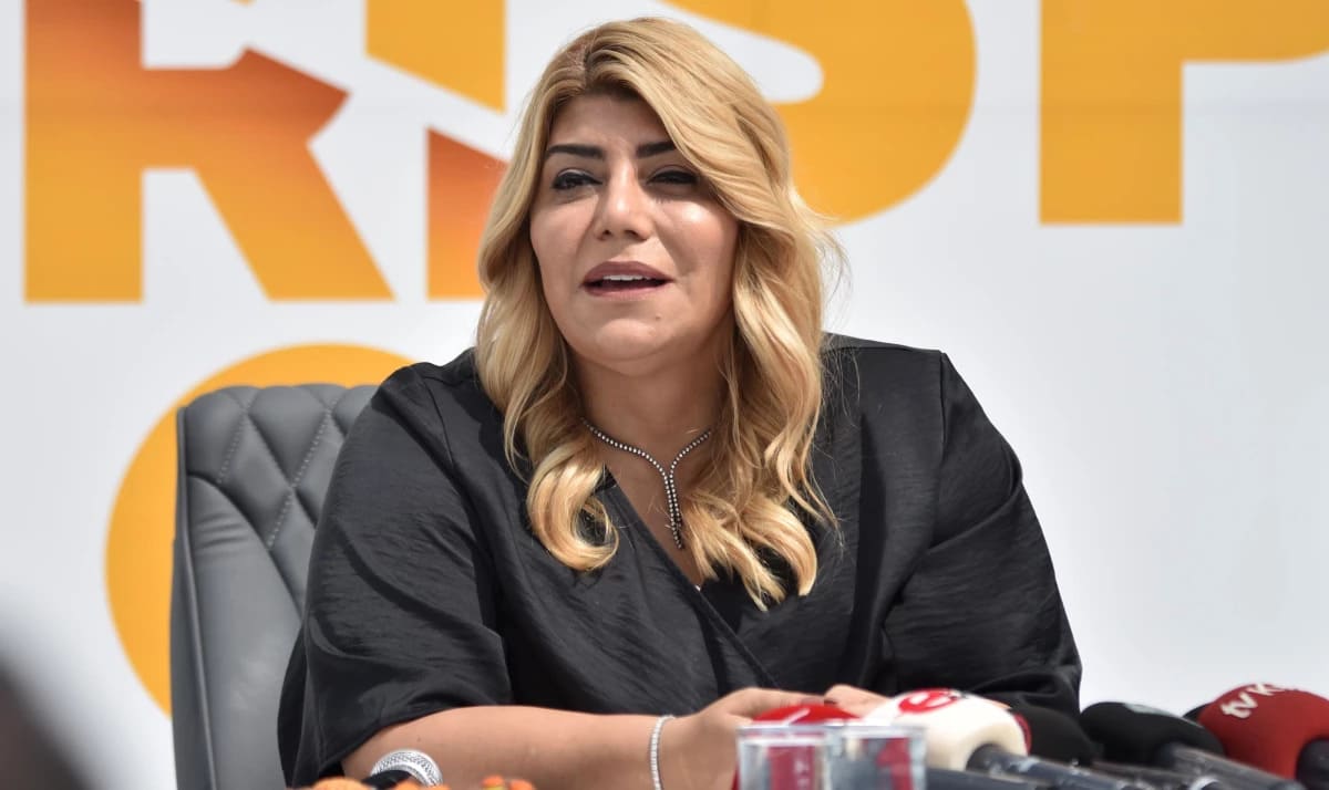 Berna Gözbaşı (1)
