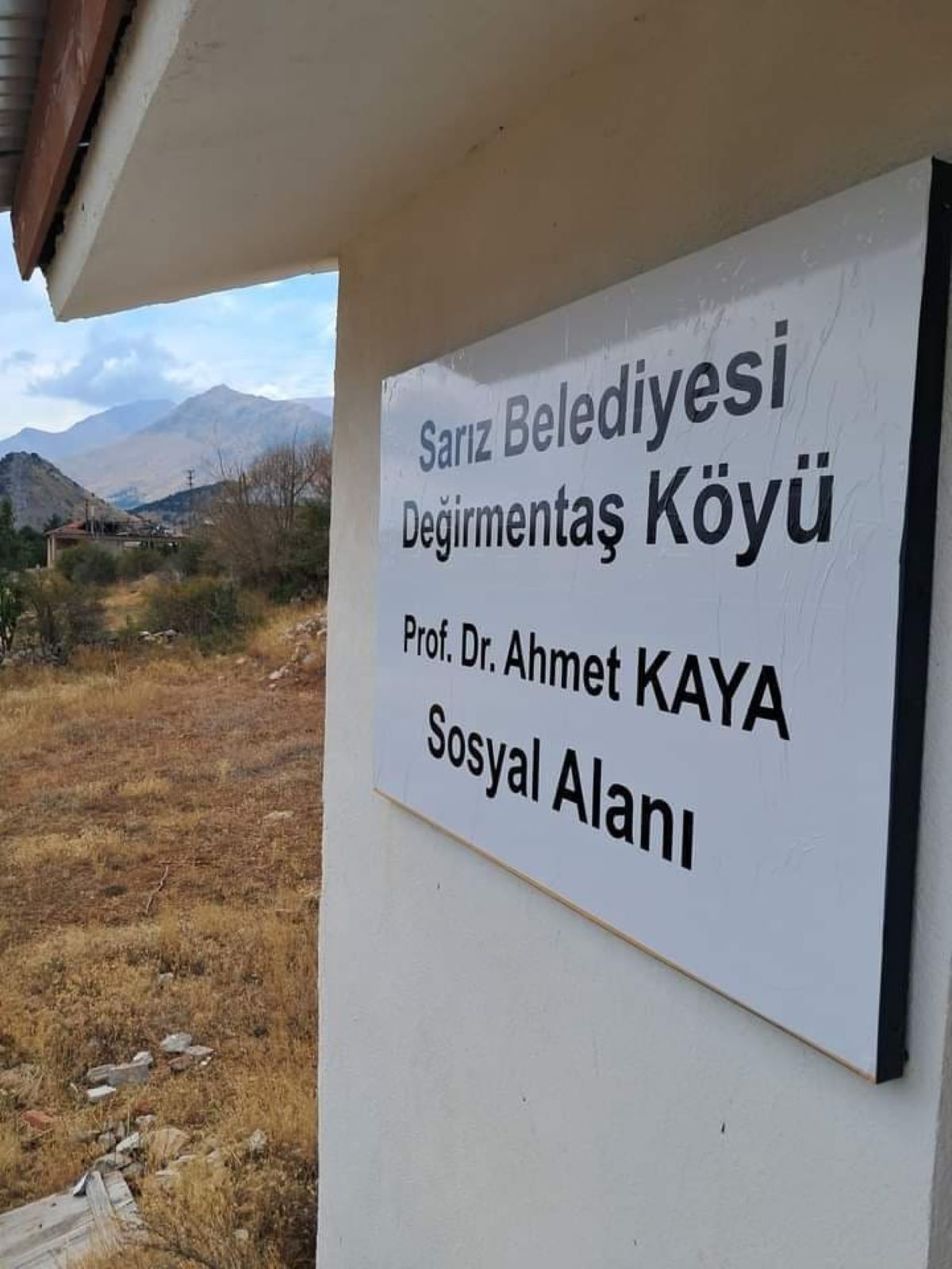 Depremde Ölen Kayserili Profesörün Adı Bakın Nereye Verildi!1