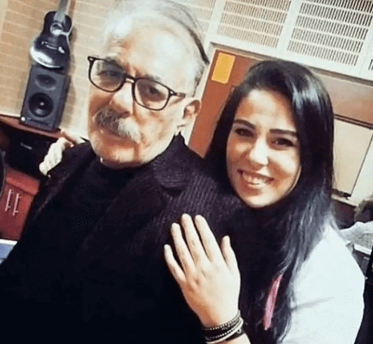 Ferdi Tayfur Un Soyadimi Kullanmasin Dedigi 17765474 9222 Amp