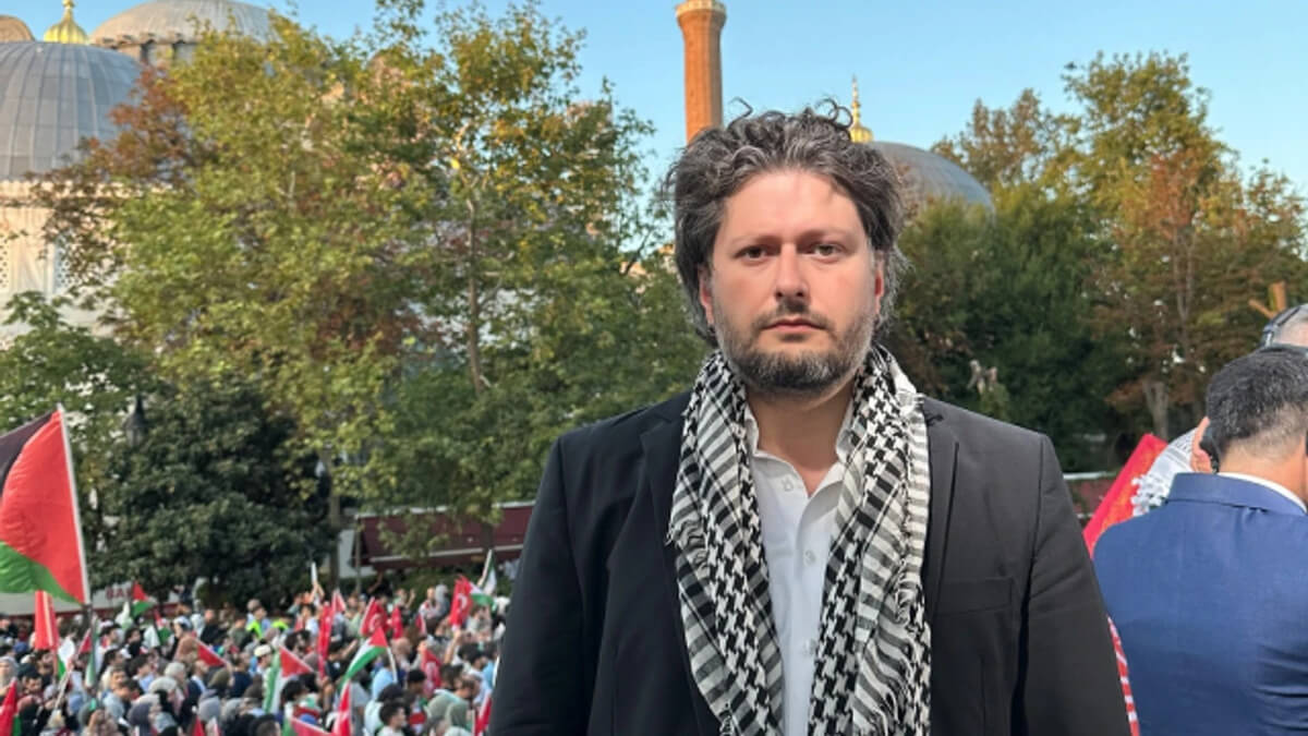 AKP'li Trolün Atatürk Paylaşımı İnfial Yarattı!