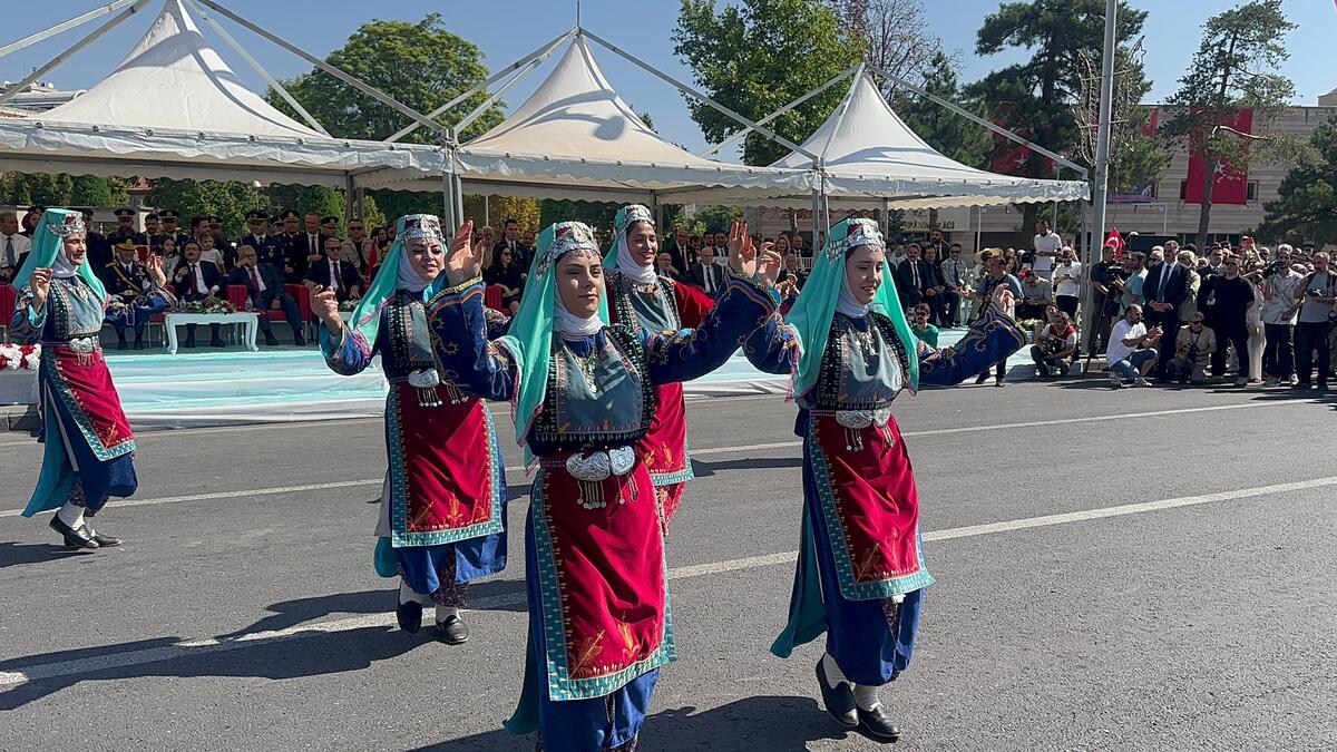 Halk Oyunları (2)-1
