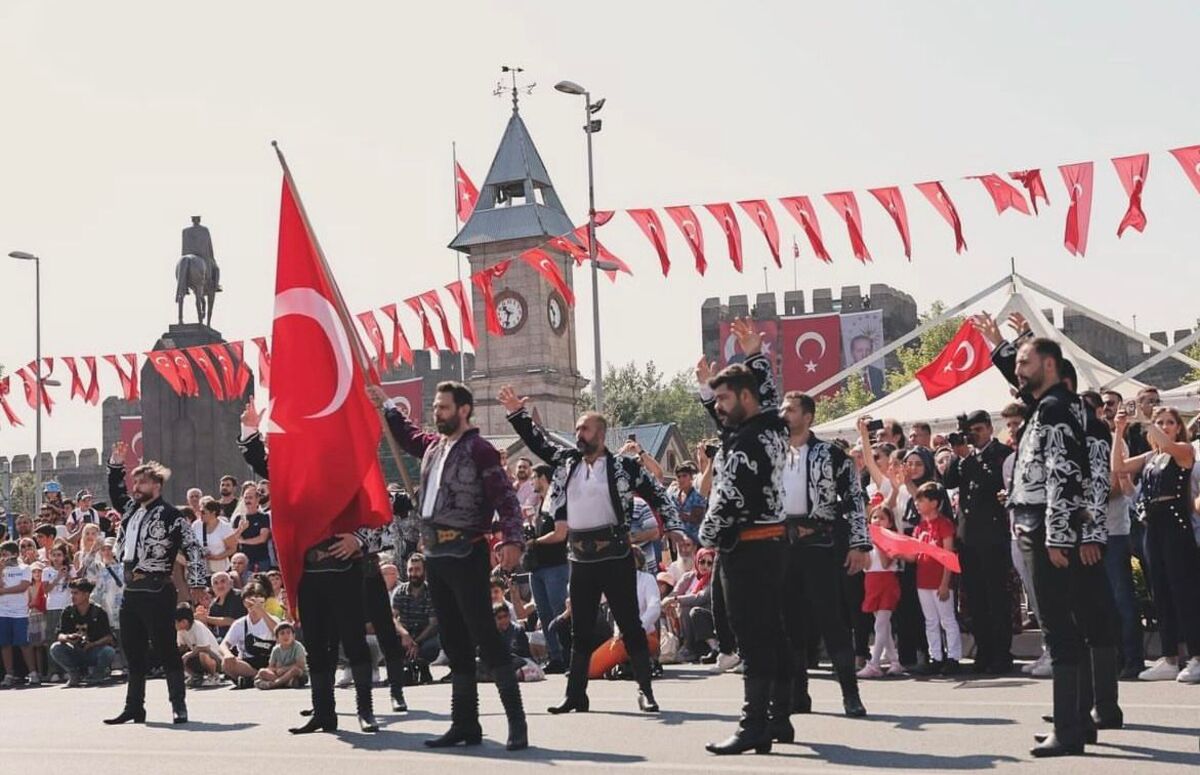 Halk Oyunları (3)-1