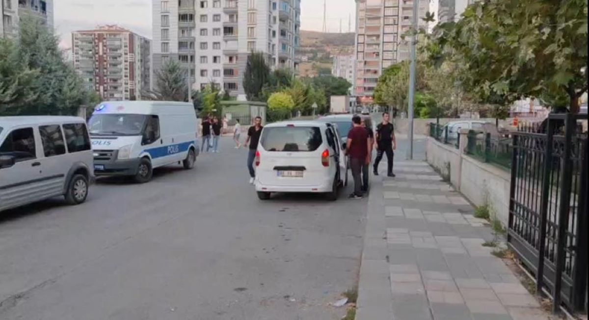 İki Grup Arasında Silahlı Kavga Yarlılar Var! 2
