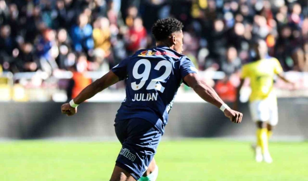 Julian Jeanviiir