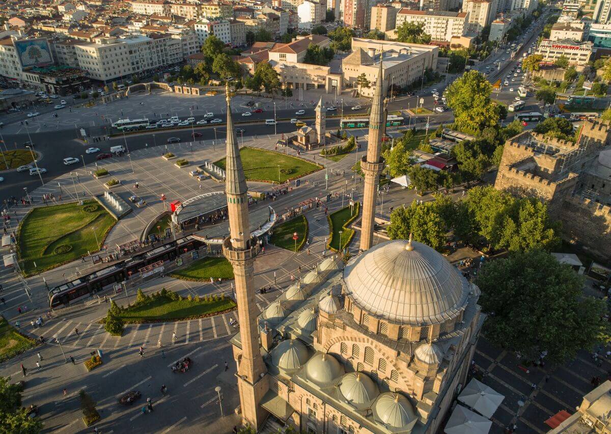 Kayseri’de Cumhuriyet Meydanı'nda Gözle Görülür Büyük Değişiklik