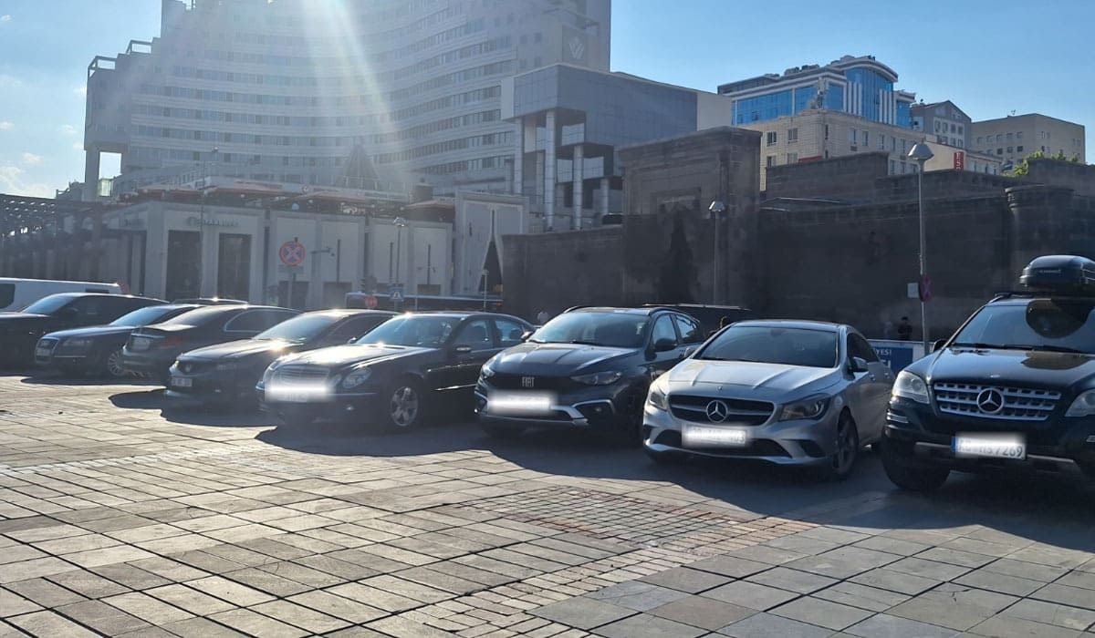 Kayseri Cumhuriyet Meydanı Park Alanına Döndü! 1