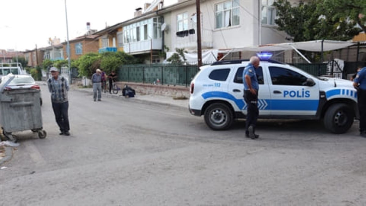 Kayseri’de Dehşet Cezaevi Firarisi Baba Çocukların Önünde Eşini Bıçakladı! 3