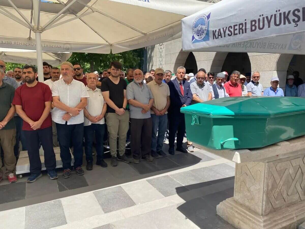 Kayseri’de Sarraf Son Yolculuğuna Uğurlandı! (2)