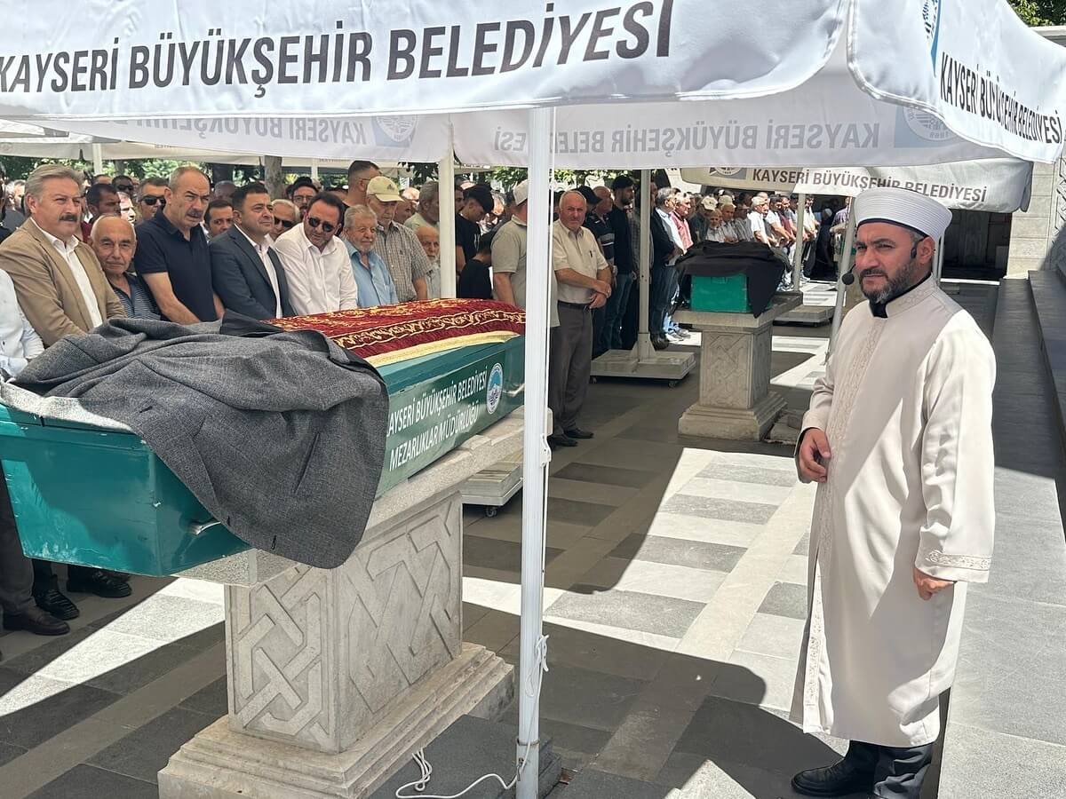 Kayseri’de Tanınan Sanayici Hayatını Kaybetti! (1)
