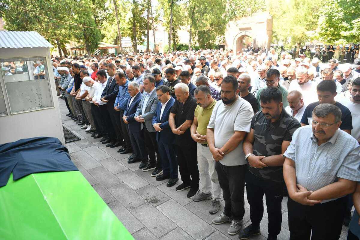 Kayserili Valinin Acı Kaybı! (3)
