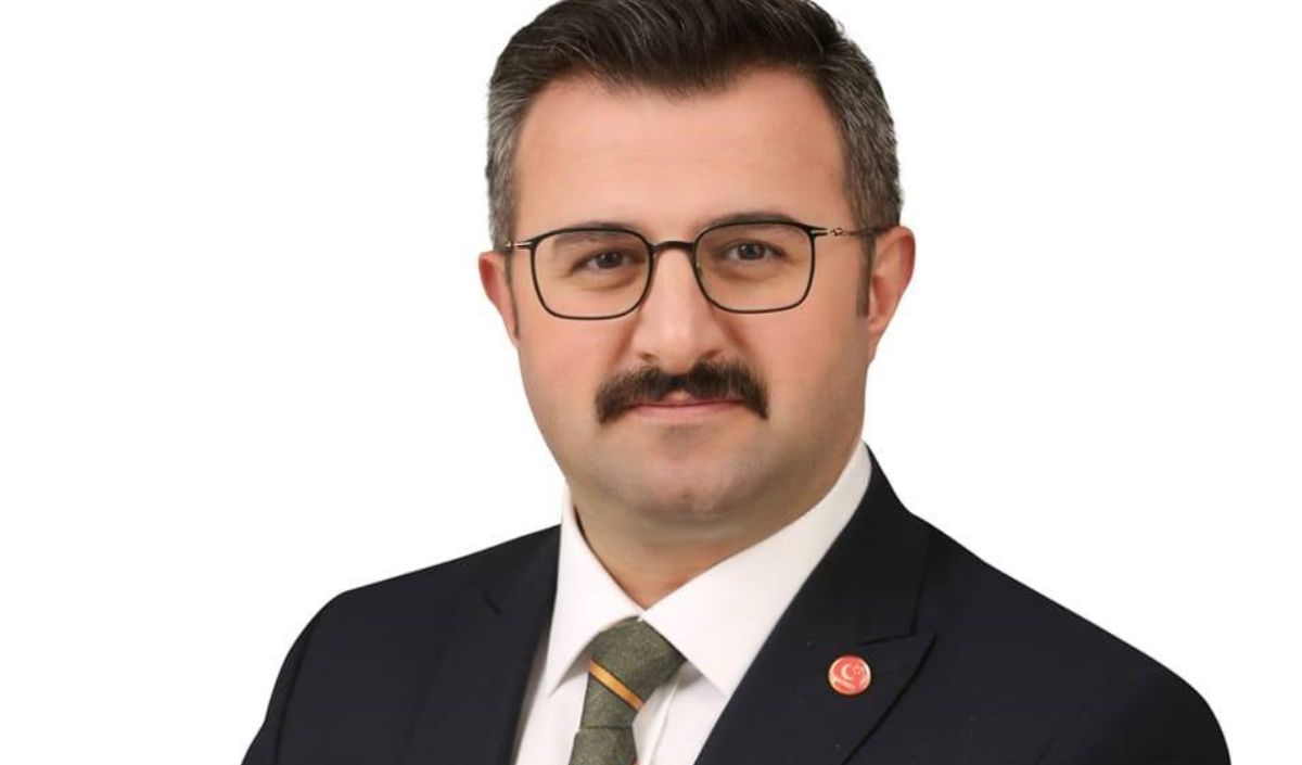 Mavi Hareketli Son Dakika Instagram Gönderisi (1200 X 705 Piksel) (2)