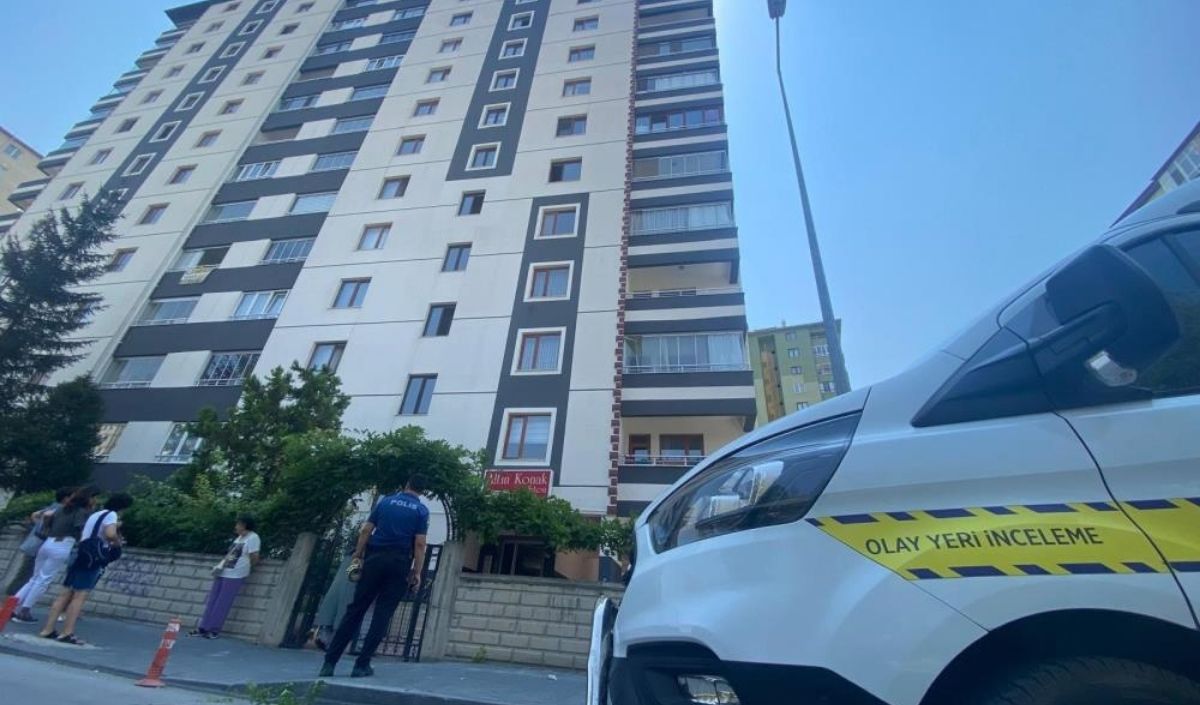 Mavi Kırmız Canlı Yayın Haber Instagram Hikayesi (1200 X 705 Piksel) (2)