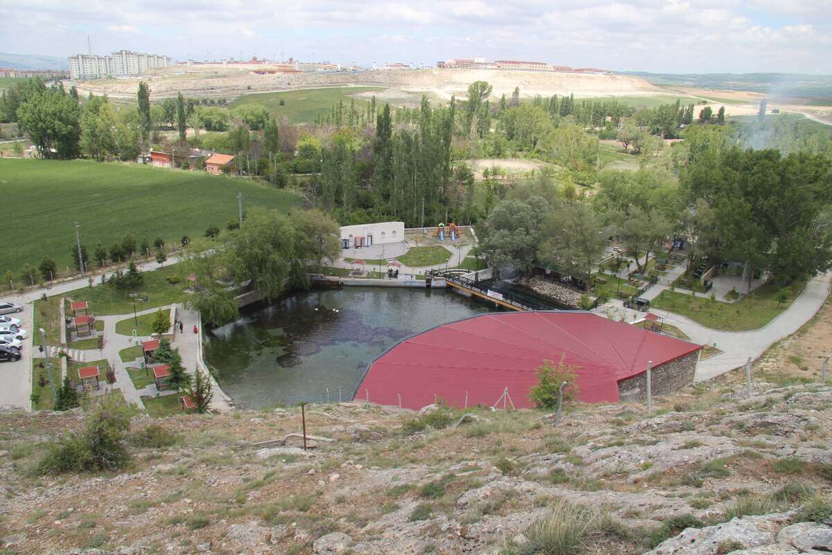 Menü Fiyatı İle Merak Uyandıran O Tesise Bakın Nasıl Bir Konsept Geliyor! (2)