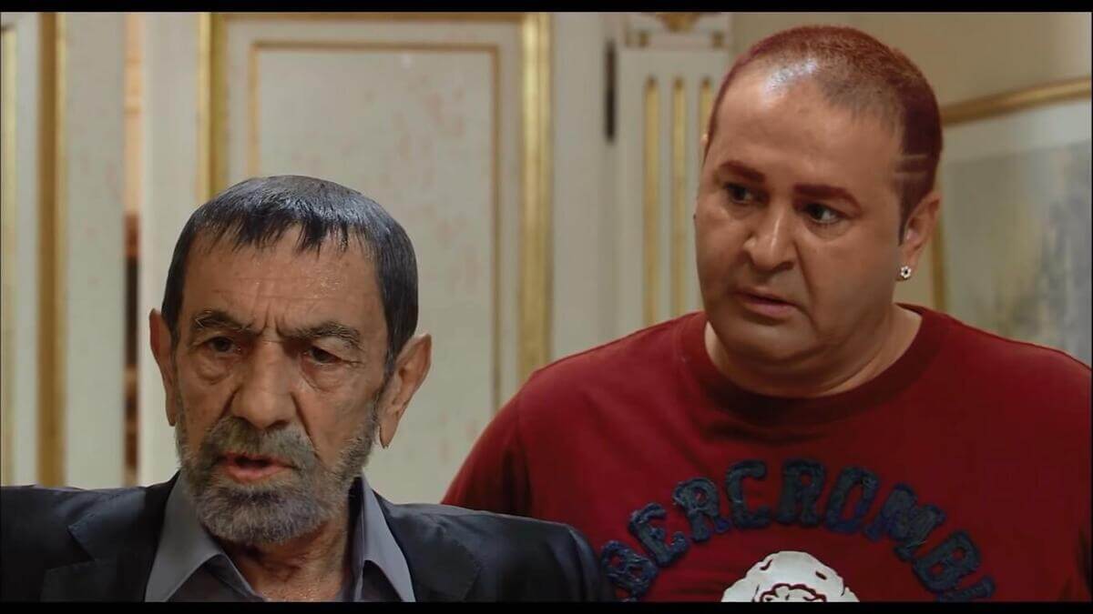 Usta Oyuncu Aydemir Akbaş'tan Acı Haber Geldi!