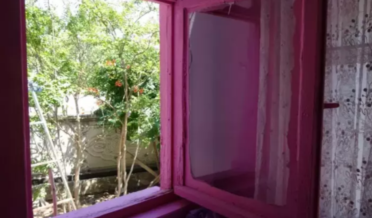 Pembe1