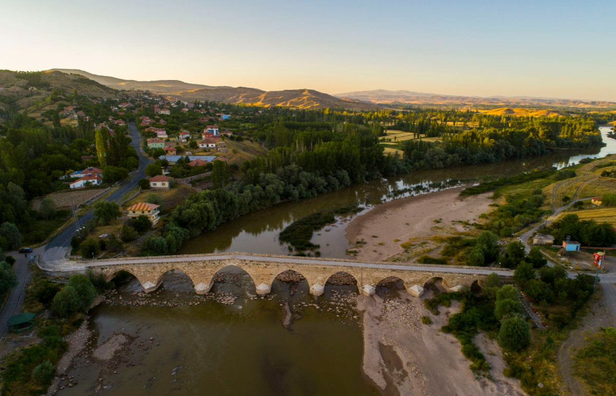 Şahruh Köprüsü1