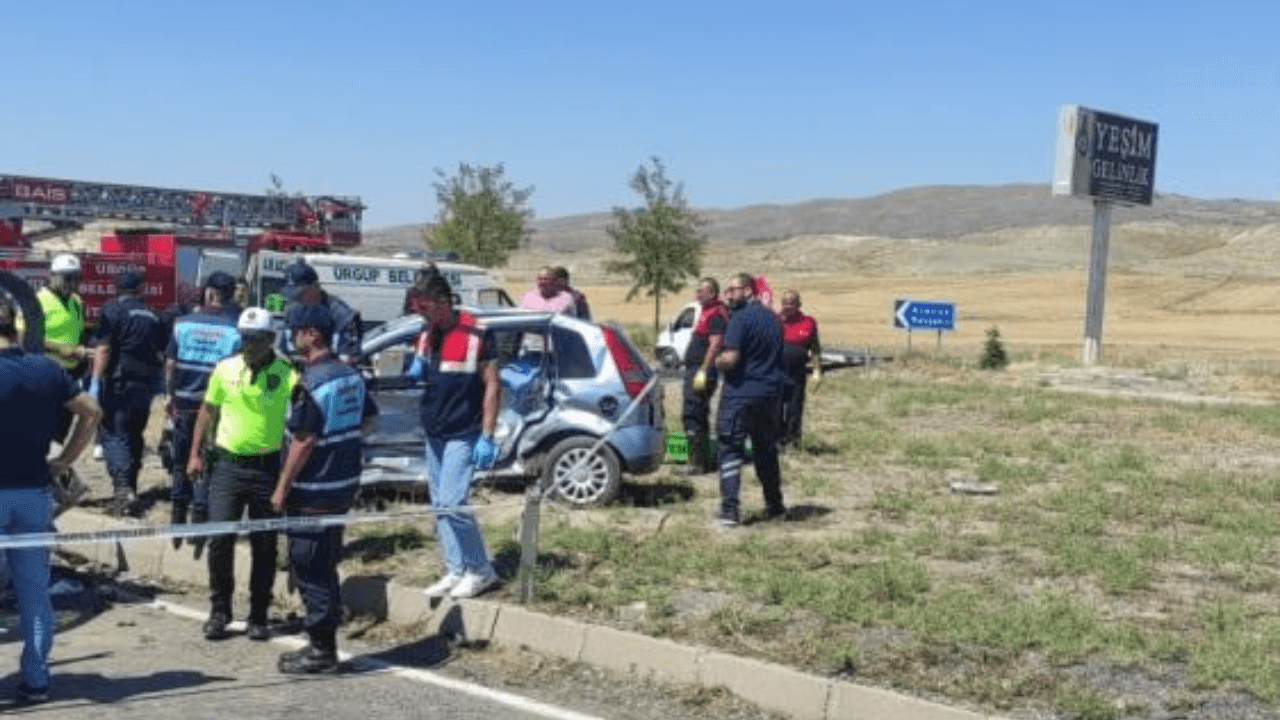 Kayseri Yolunda Facia! Can Pazarı Yaşandı! 1 Ölü,4 Yaralı