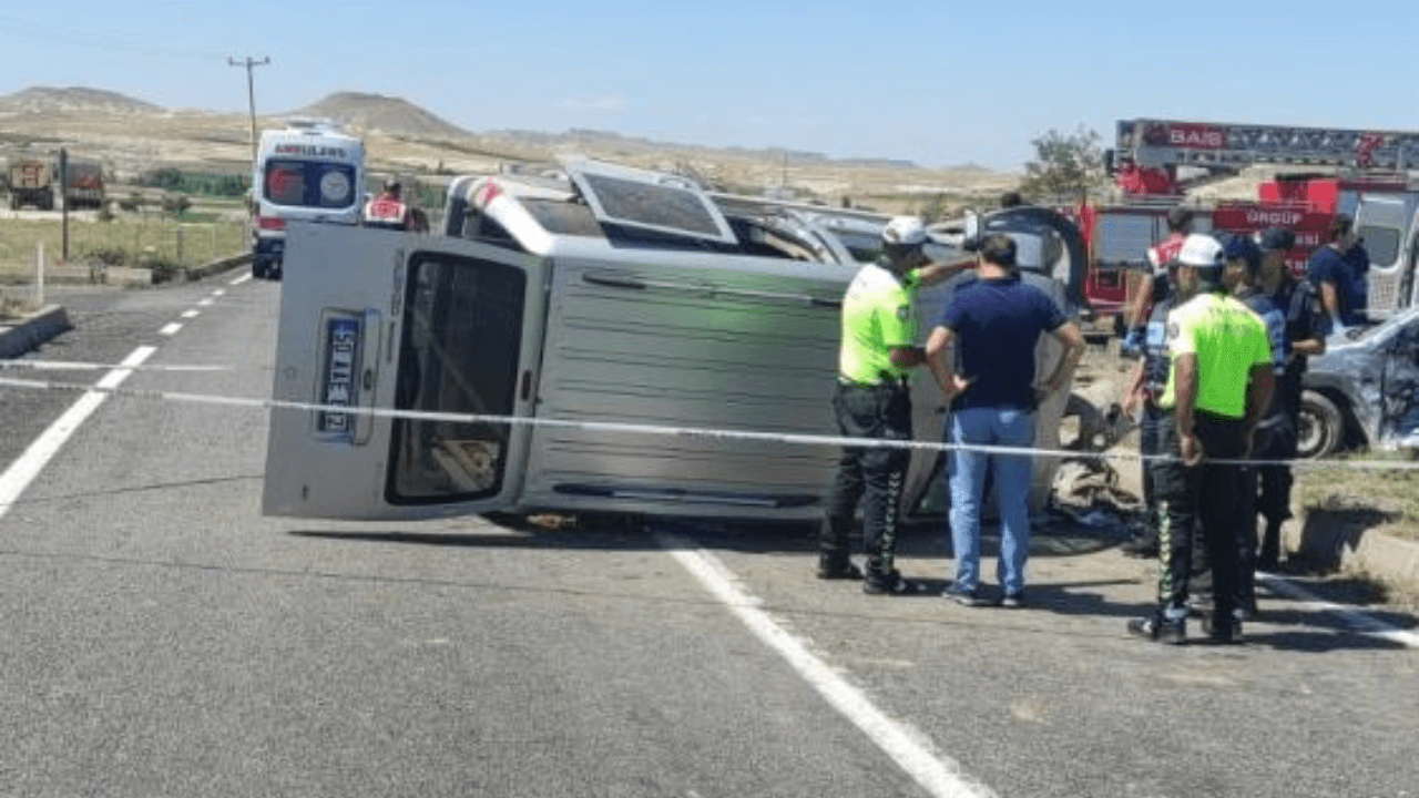 Kayseri Yolunda Facia! Can Pazarı Yaşandı! 1 Ölü,4 Yaralı
