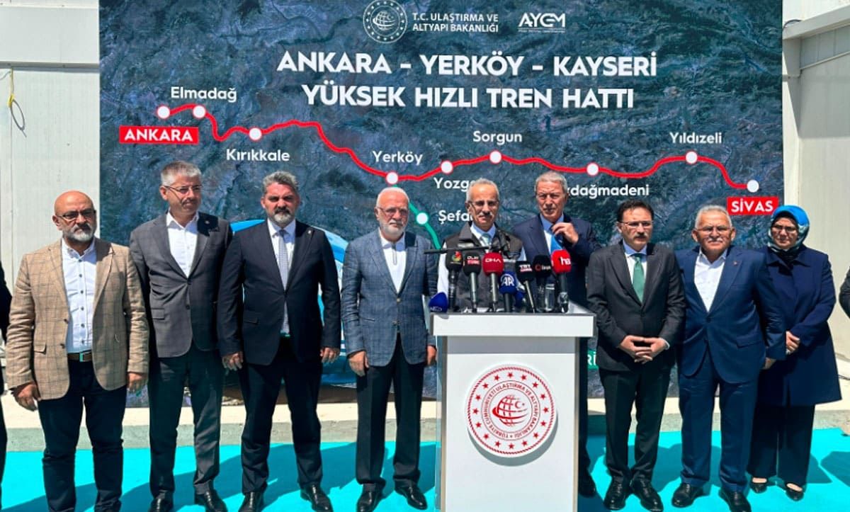 Ulaştırma Bakanı Kayseri’den Müjdeyi Verdi! O İstasyon Açıldı!