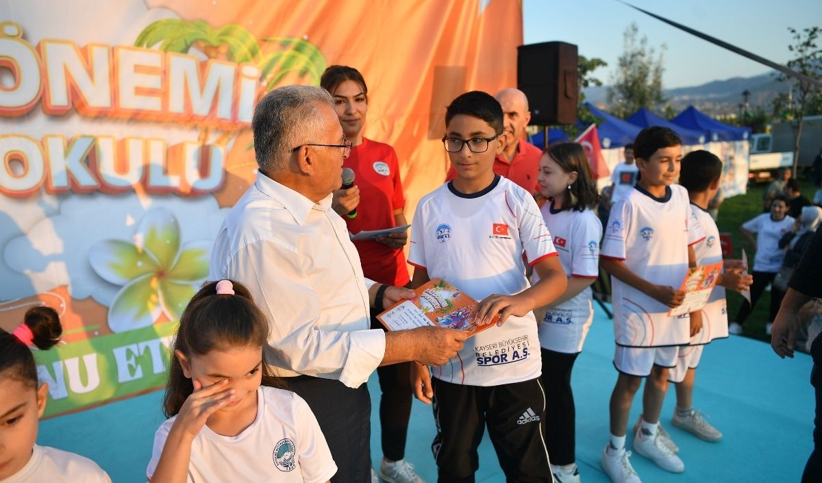 Memduh Büyükkılıç (6)