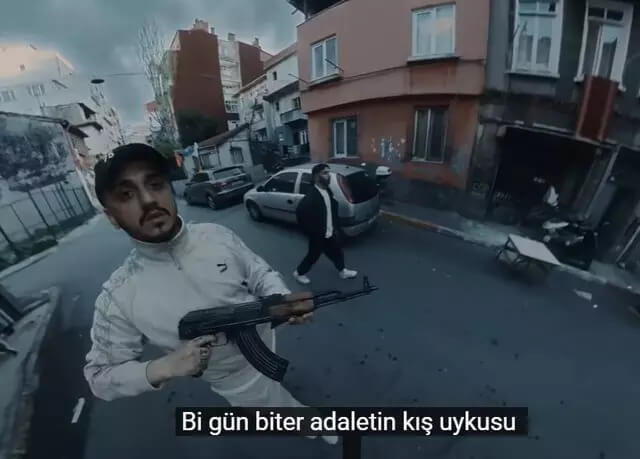 Çete lideri siparişle o rapçilere şarkı yazdırdı, 108 milyon izlendi!
