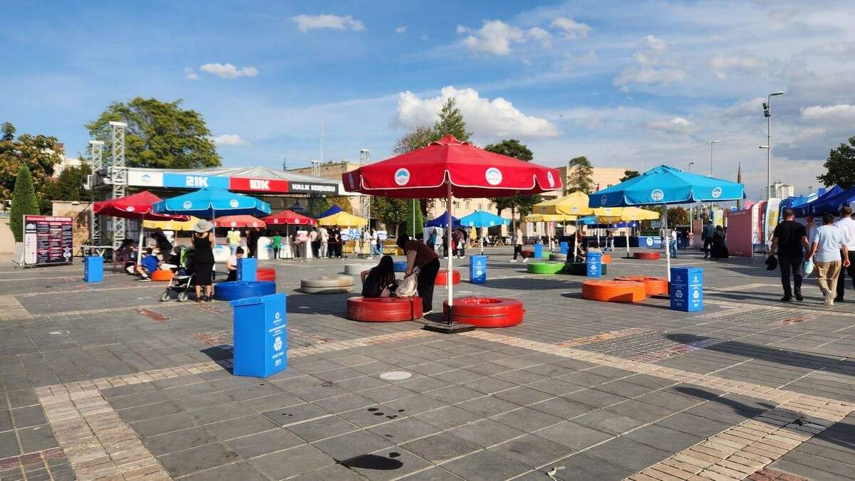 Cumhuriyet Meydanında Kayseri Yarı Maratonu Rüzgarı Esti!