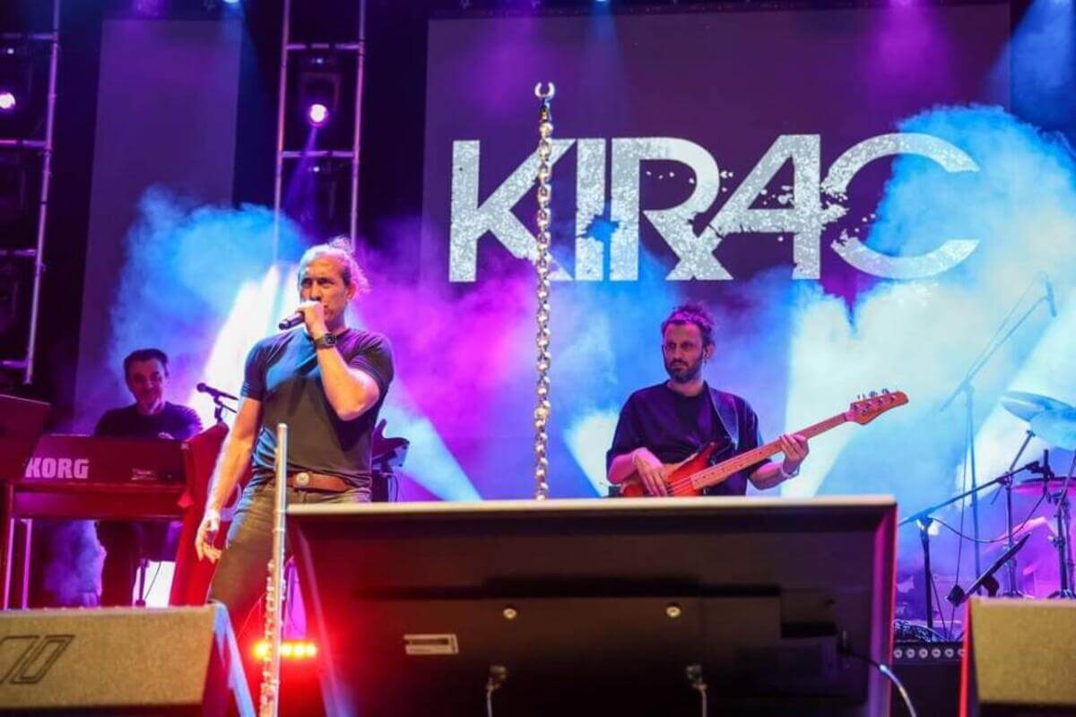 Ünlü Şarkıcı Kendi Konserine Giderken Kayboldu!